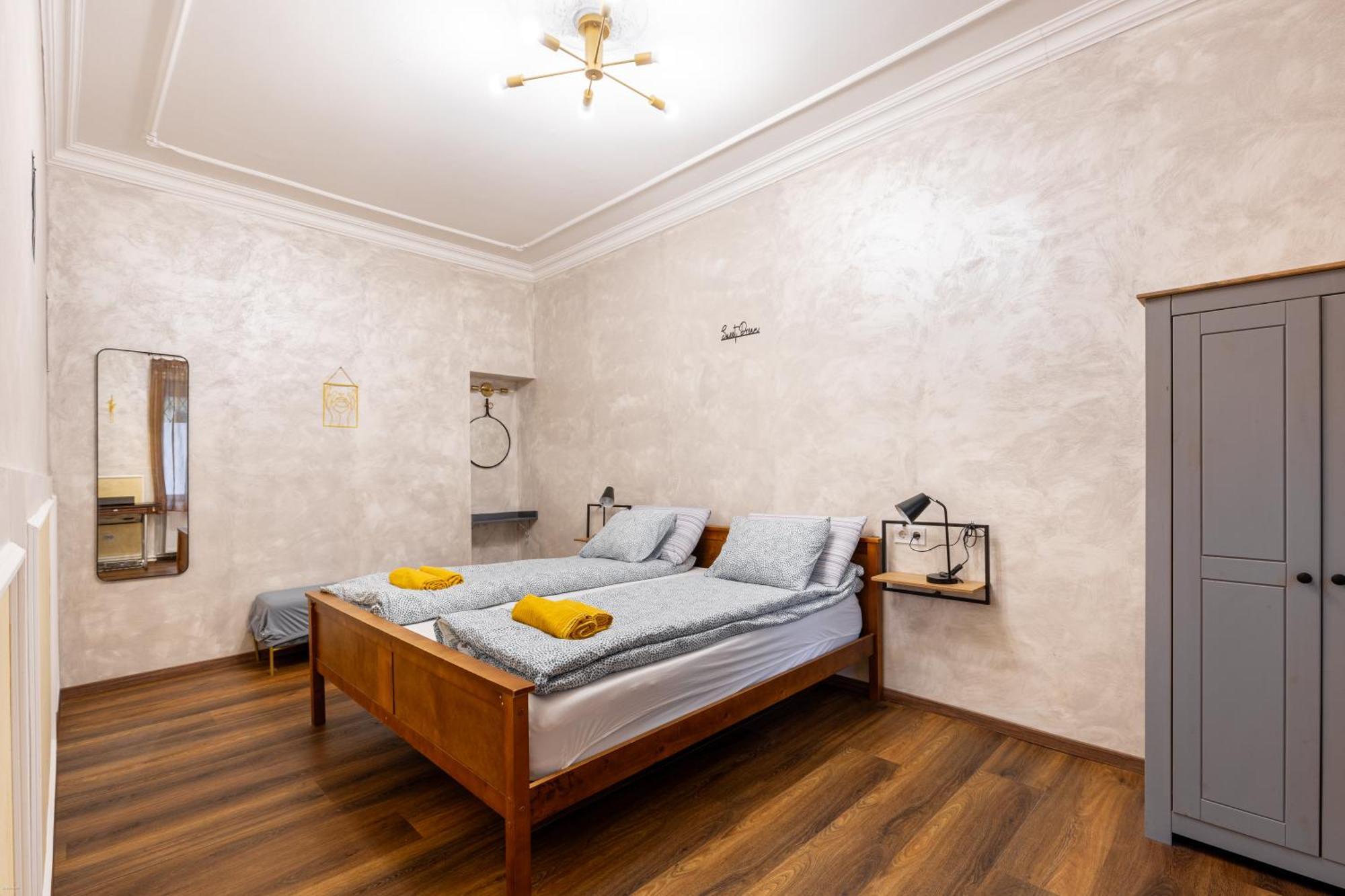 Mari&Emi Flat In Corvin Apartman Budapest Kültér fotó