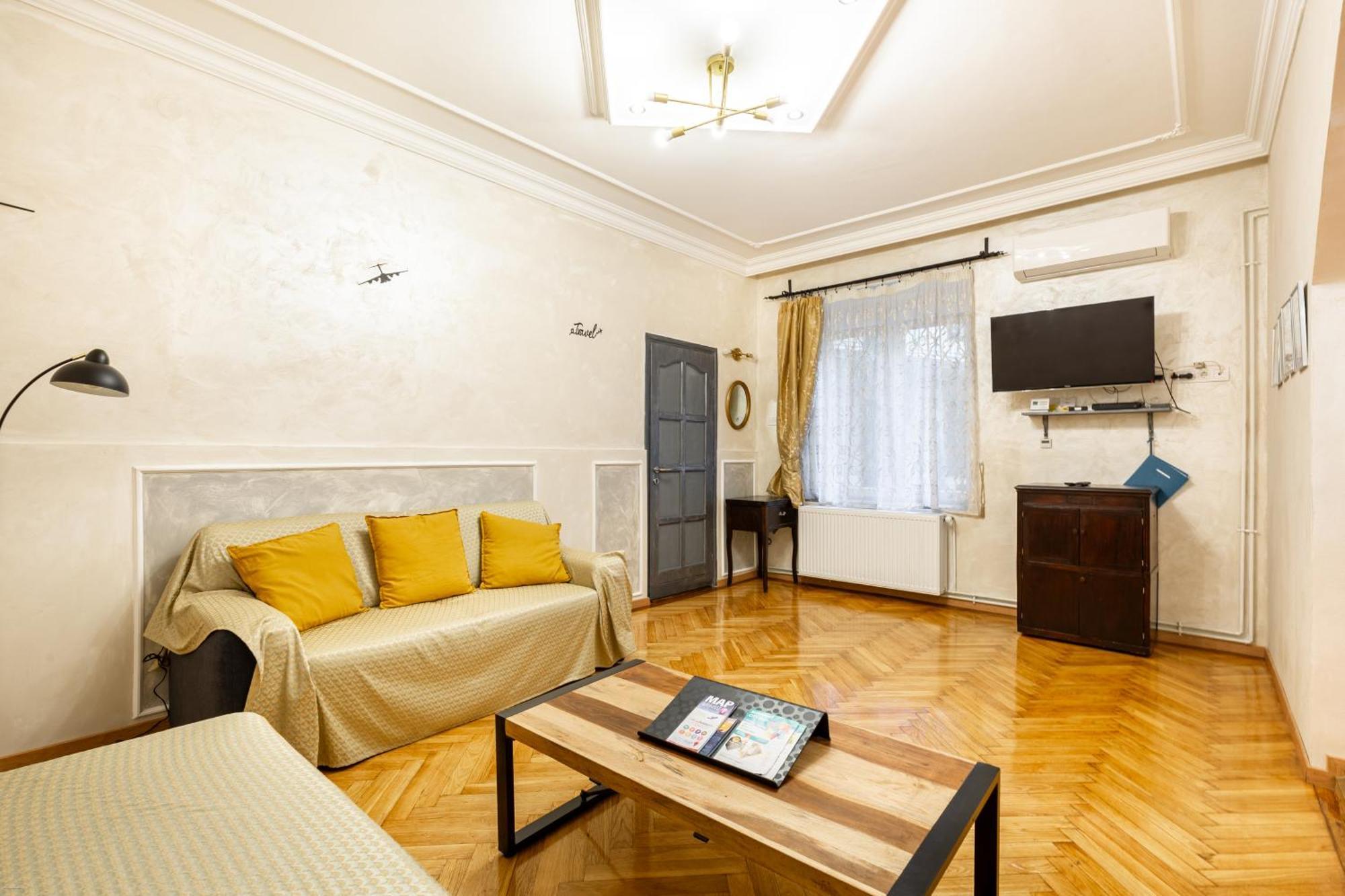 Mari&Emi Flat In Corvin Apartman Budapest Kültér fotó
