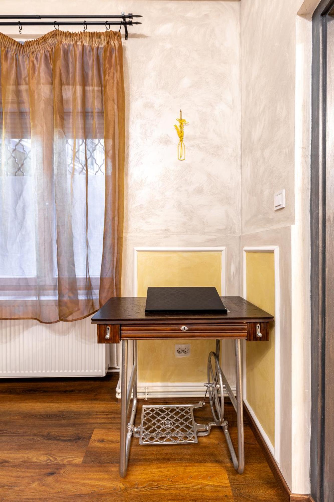 Mari&Emi Flat In Corvin Apartman Budapest Kültér fotó