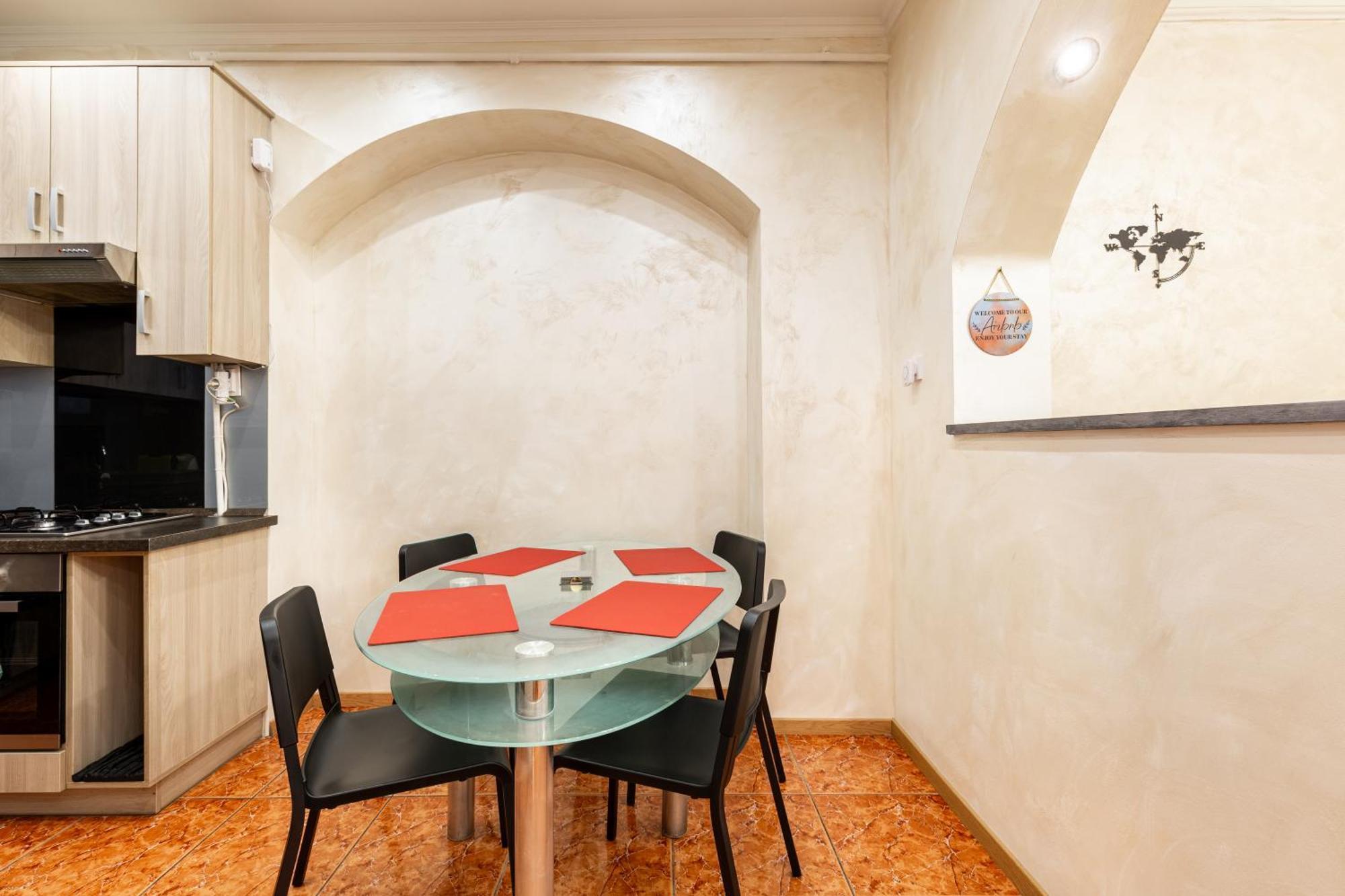 Mari&Emi Flat In Corvin Apartman Budapest Kültér fotó