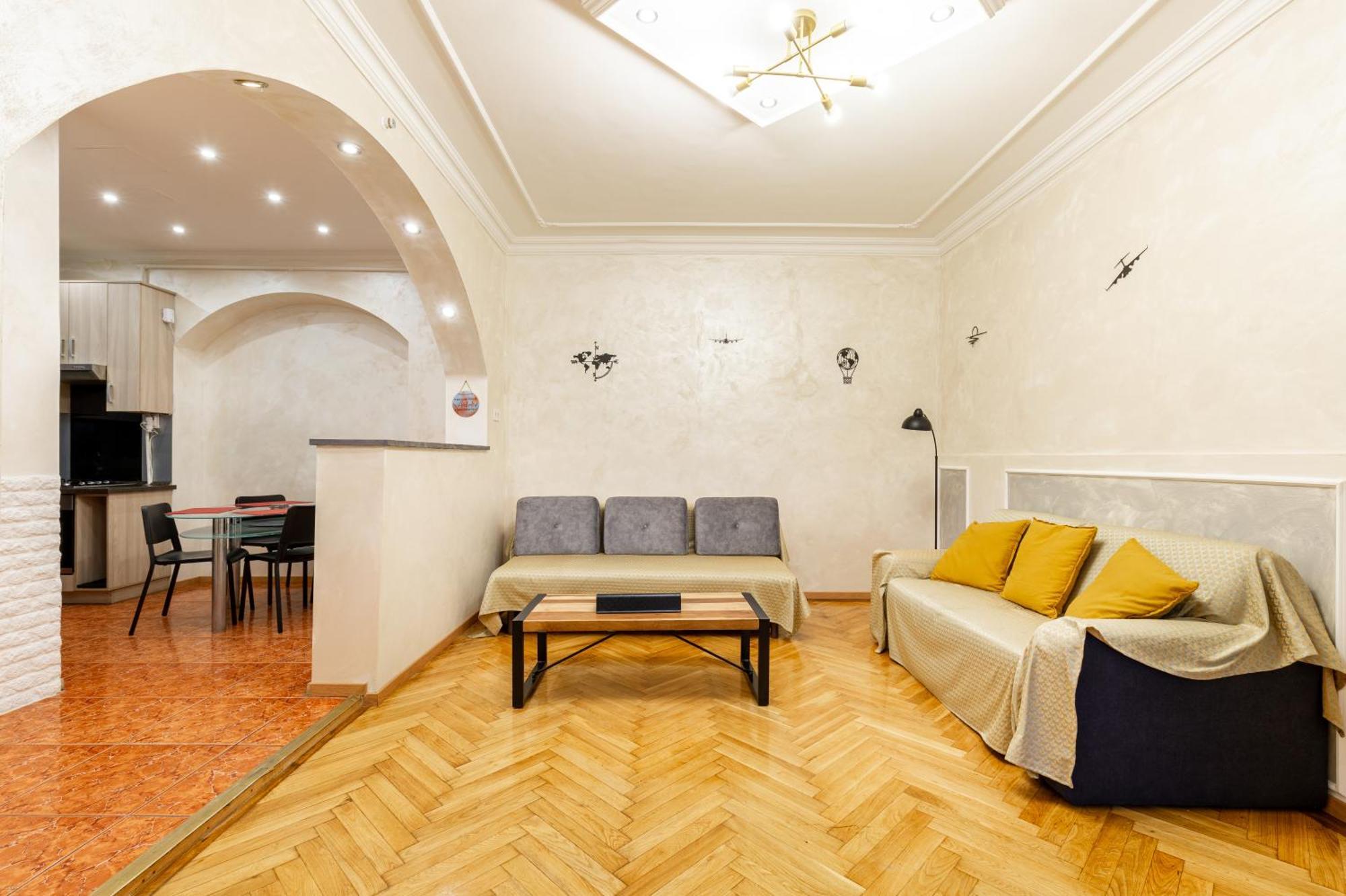 Mari&Emi Flat In Corvin Apartman Budapest Kültér fotó